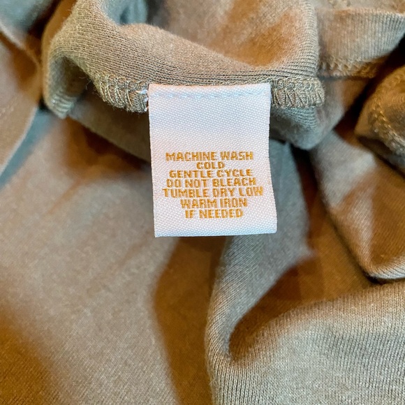 ✨Lauren Ralph Lauren Top with Metal Clip Sleeves✨ - Picture 7 of 10